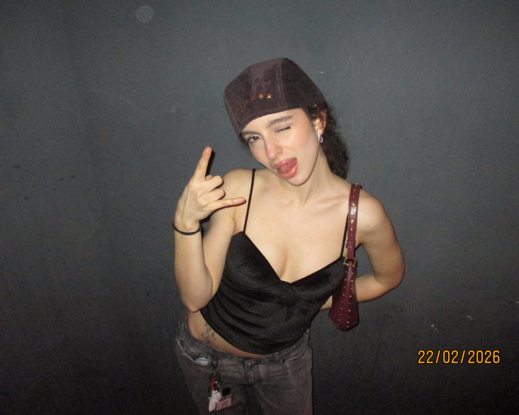 The (G)oldstar Cap #0017