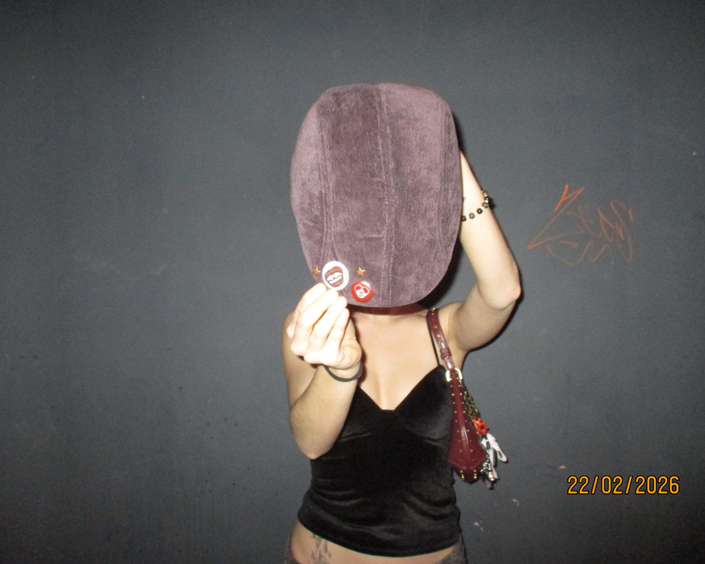 The (G)oldstar Cap #0017